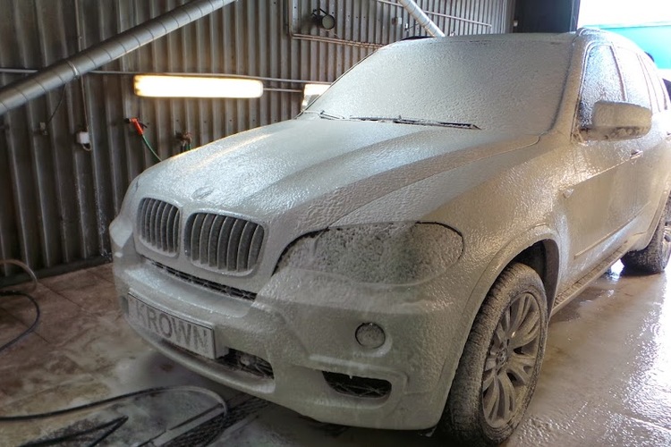 BMW X5 Plovimas