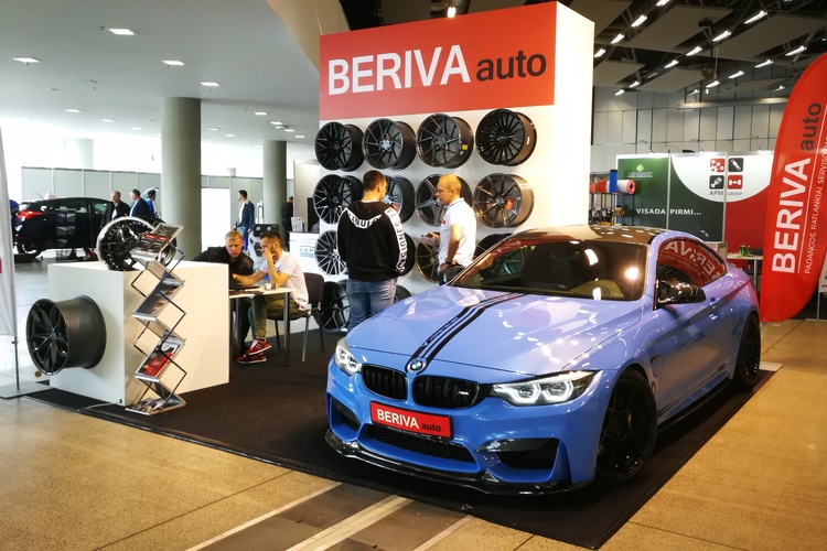 Krown Litexpo Auto Bazar 2019 parodos dalyvis